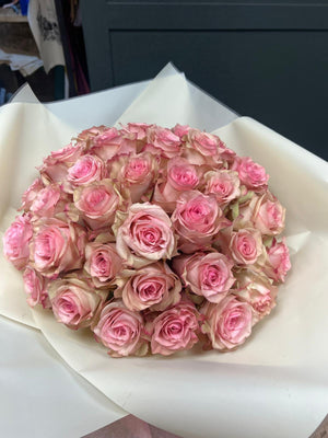 
                  
                    The Luxury Pink Bouquet
                  
                